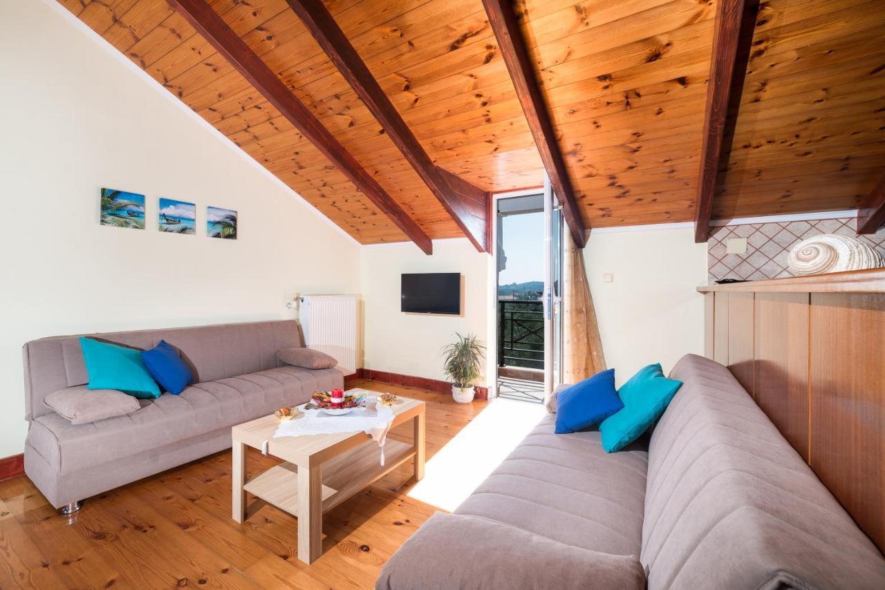 Plános Soso'S Sea View Apartment מראה חיצוני תמונה
